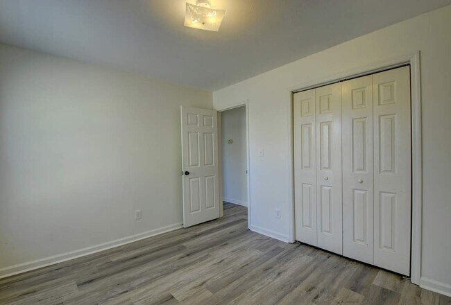 Building Photo - Beautiful 3 Bedroom 2 Bath Home in the Hea...