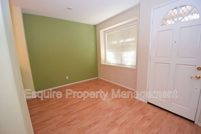 Building Photo - 215 Camino Toluca