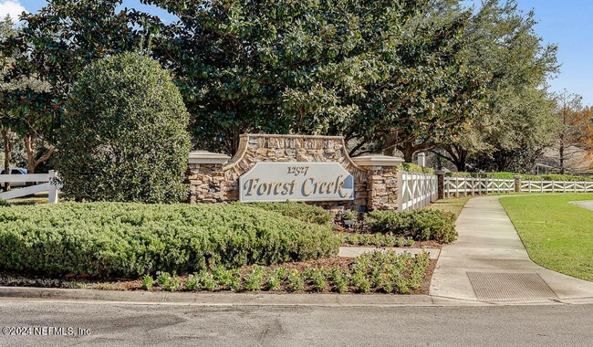 Building Photo - 12423 Forest Lake Cir E