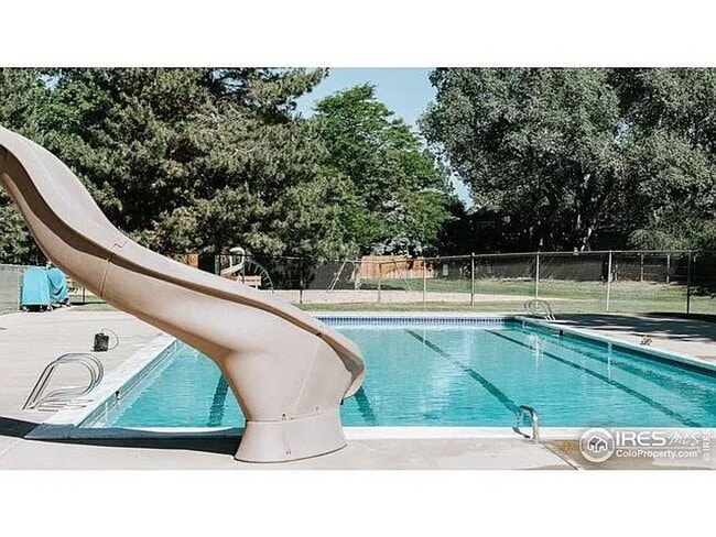 Building Photo - 906 Mansfield Dr