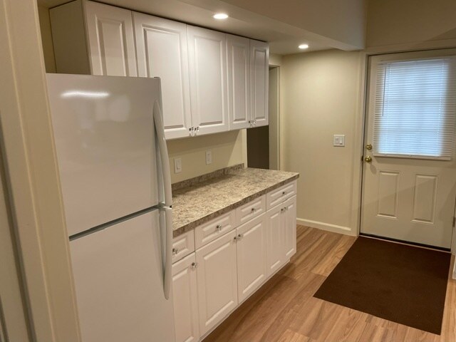 Kitchen - 31 Elm Hill Rd