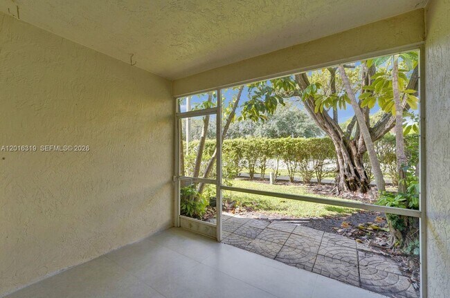 Building Photo - 43 Simonton Cir