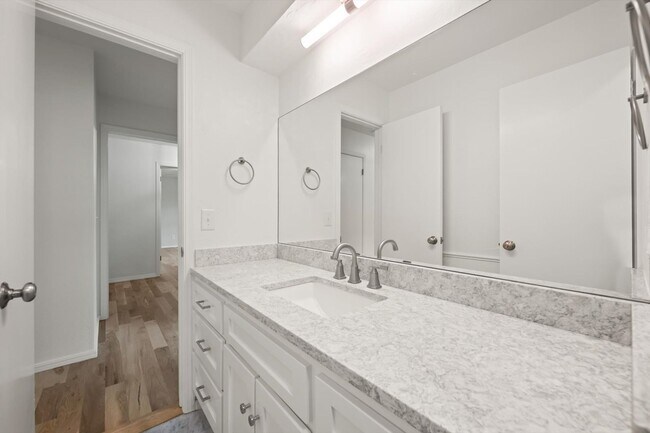 Building Photo - Modern Details and Interiors to a sought-a...