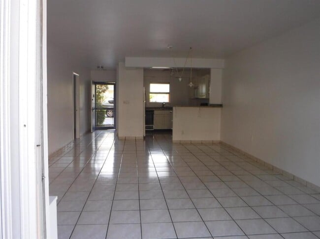 Building Photo - 2601 S Roosevelt Blvd