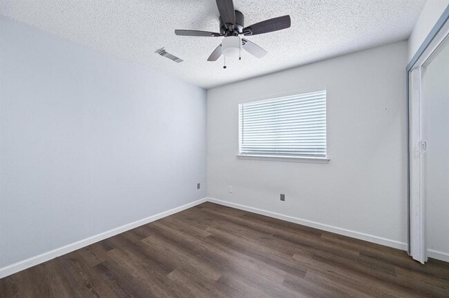 Building Photo - 17007 Pastoria Dr