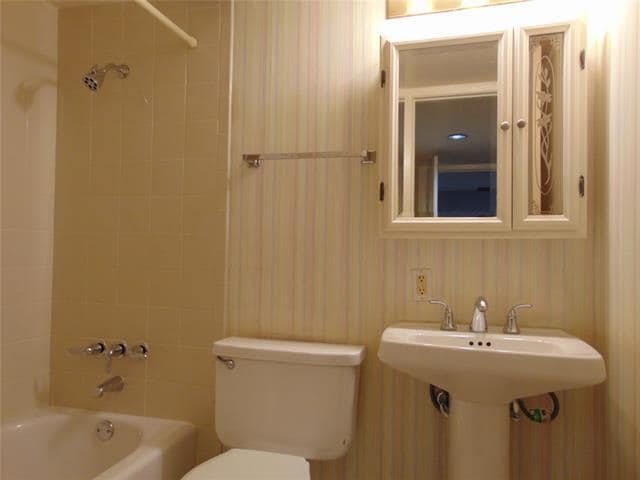 Building Photo - 12806 Midway Rd