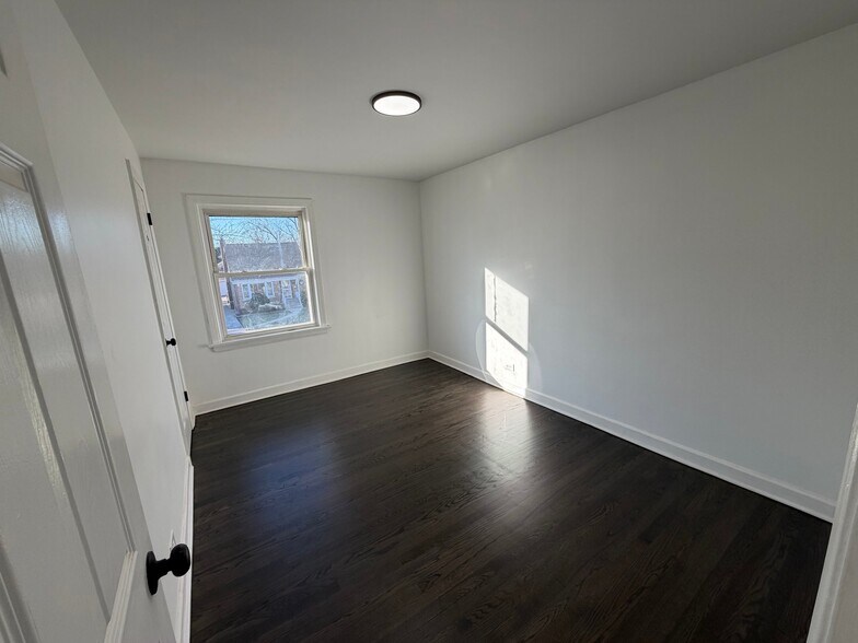 Building Photo - 11341 S Ada St