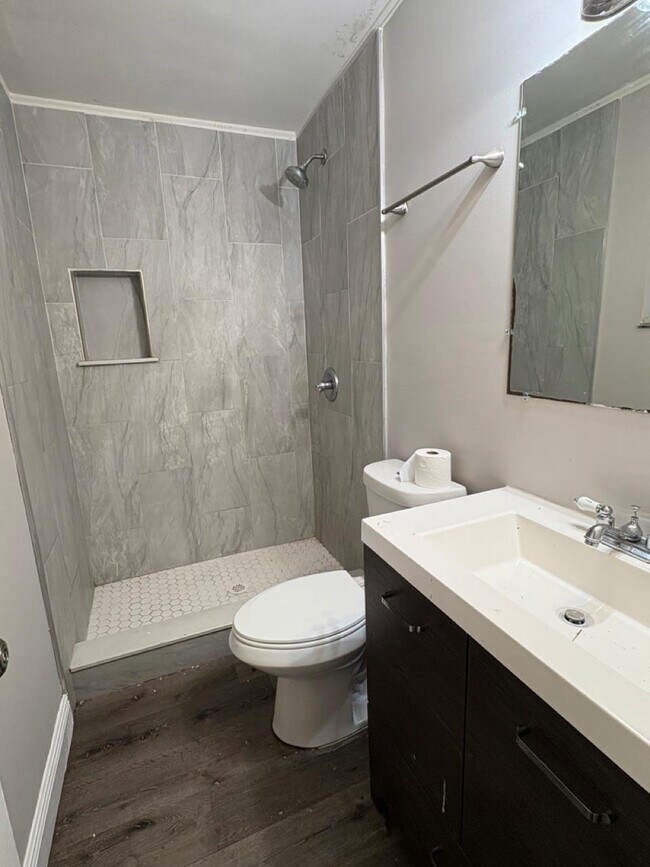 Building Photo - 6502 Boulevard of Champions