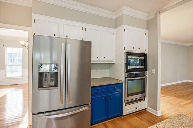 Building Photo - 1114 Rivershyre Dr