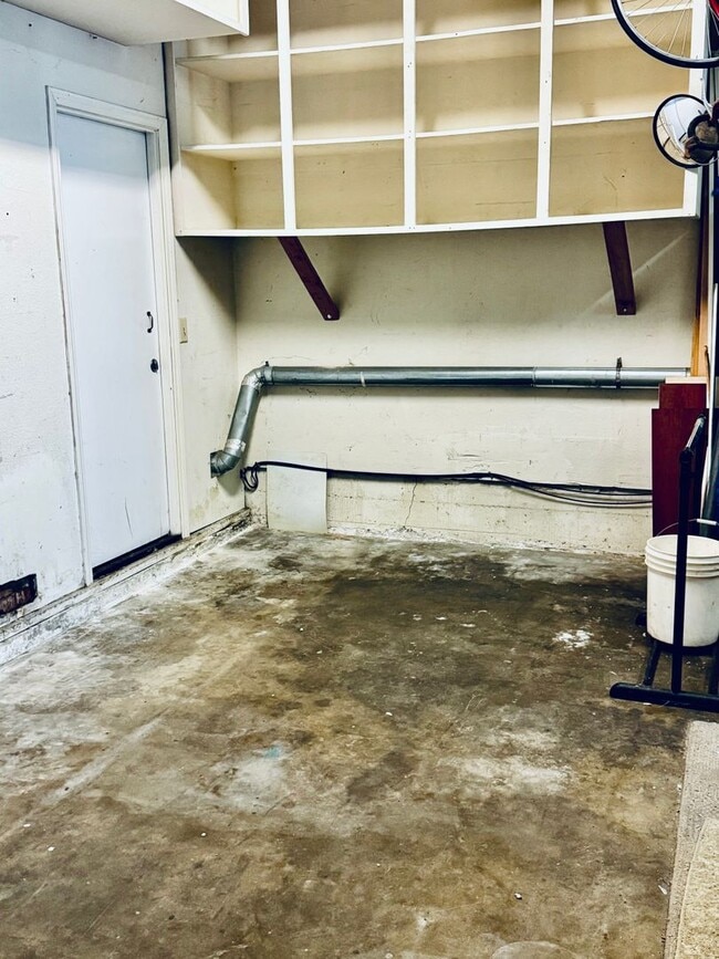 Building Photo - Two Bedroom Home for Rent on Naples Island