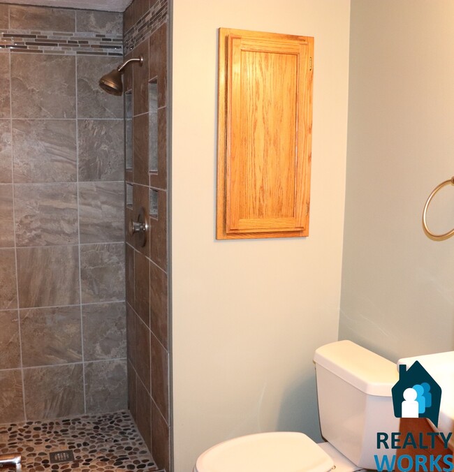 Building Photo - Wonderful 3 bedroom, 2 bath in South Lincoln