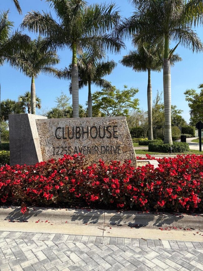 Building Photo - 10514 Northbrook Cir