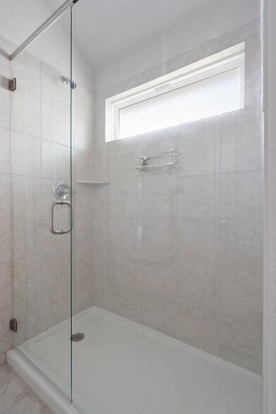 Building Photo - 208 Blue Agate Ct