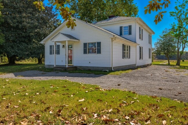 Building Photo - 12300 E Quaker Rd