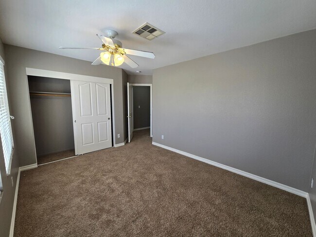 Building Photo - Don’t wait for summer, your pool home is ready now!!! 4 Bedroom, NW Las Vegas