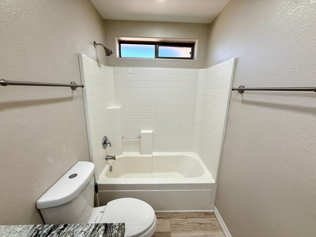 Building Photo - Beautifully Updated 3 Bedroom, 2 Bathroom ...