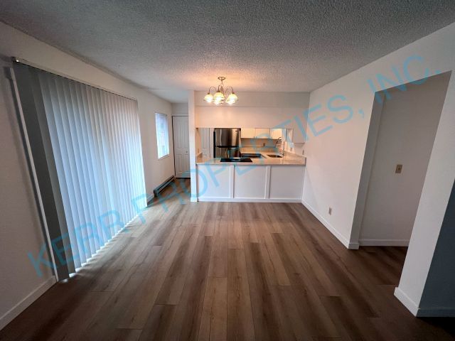 Building Photo - Charming 2-Bedroom Rental in Prime Oregon City Location!