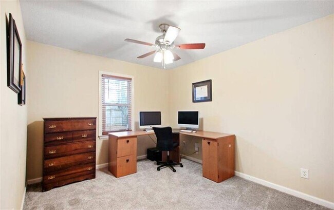 Building Photo - 1825 Hickory Creek Ct NW