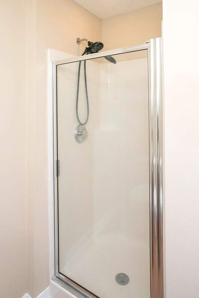 Building Photo - 3 Bed w/Bonus, Large Yard in Sought After Franklin Location!