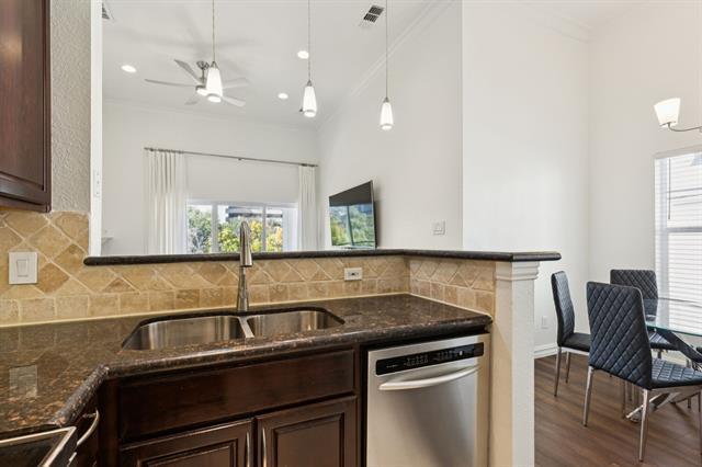 Building Photo - 2201 Wolf St