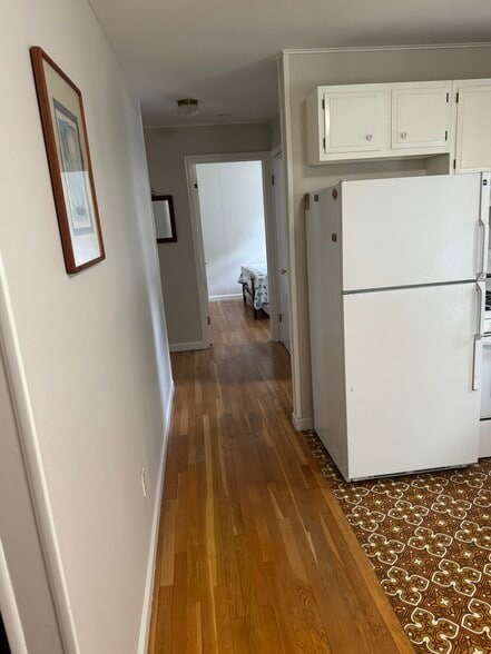 Kitchen to bedrooms - 15 Lombardi Hts