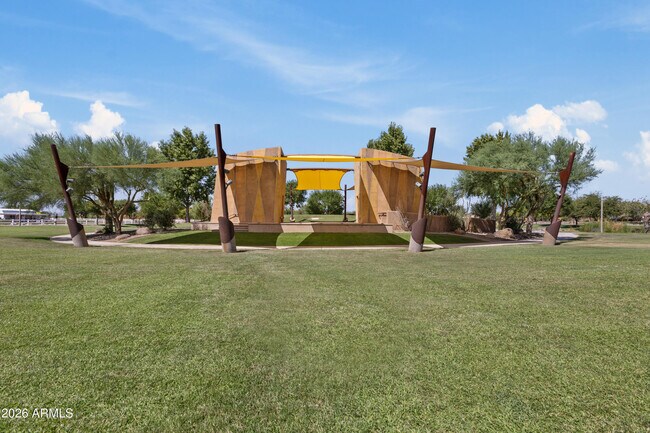 Building Photo - 4658 S Vapor