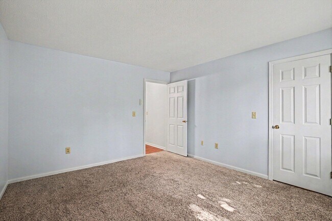 Building Photo - 38 Rio Grande Cir