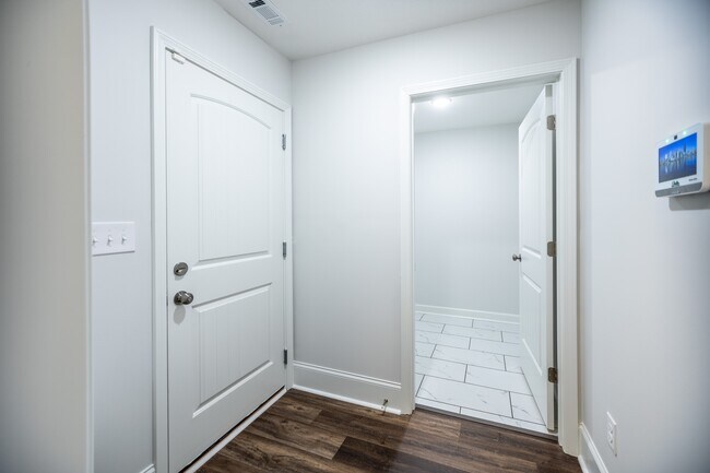 Building Photo - 7172 Paisley Cir