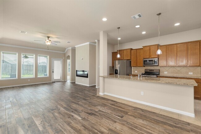 Building Photo - 15714 Highlands Cove Dr