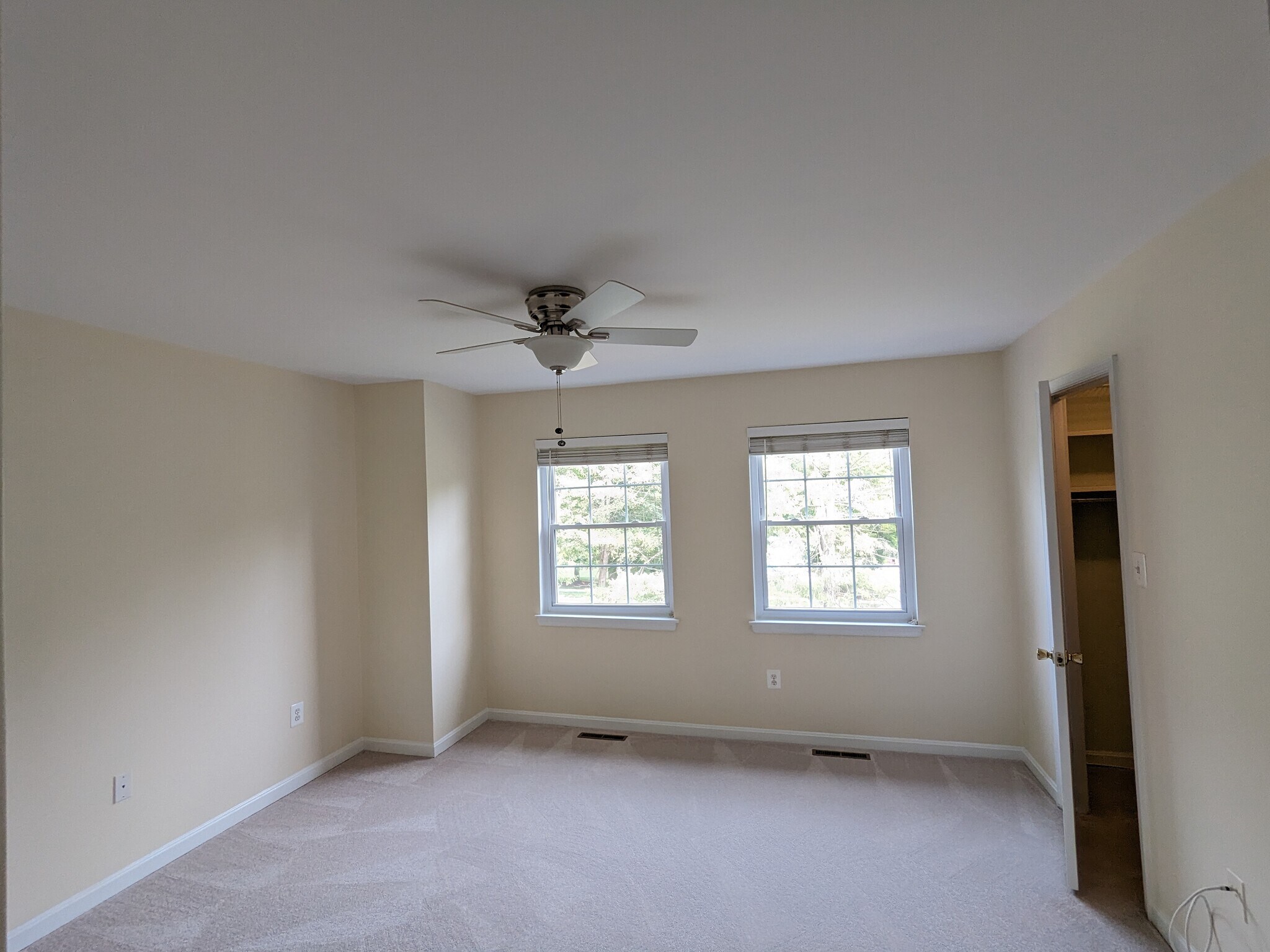master bedroom/suite (#1) - 2nd floor - 3574 Lowlen Ct