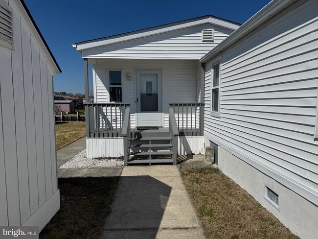 Building Photo - 36991 Laws Point Rd