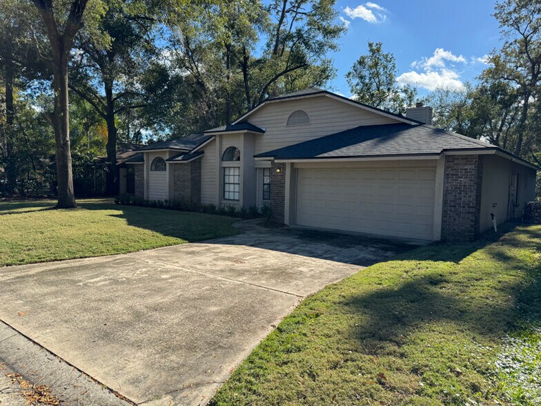 Building Photo - 1238 Bent Oak Trail
