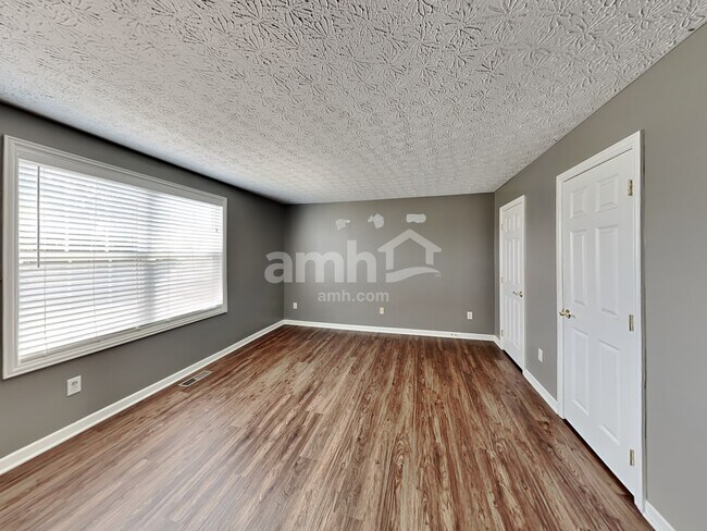 Building Photo - 422 Sunridge Dr