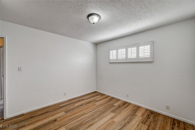 Building Photo - 1516 Inverness Ave