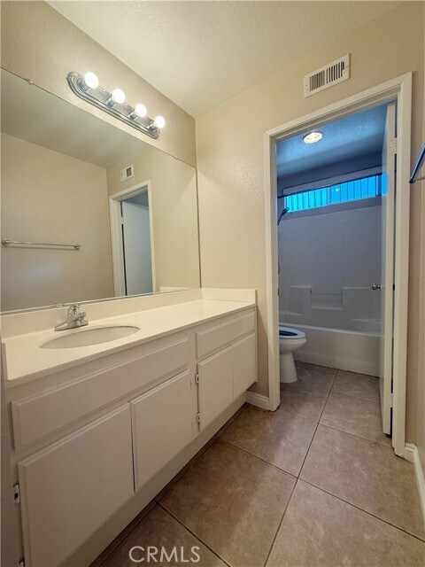 Building Photo - 6569 Gladiola St