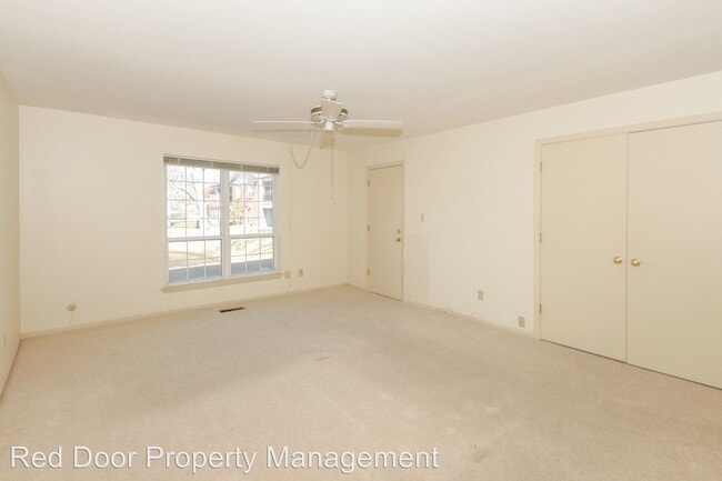 Building Photo - 7450 Lions Head Dr