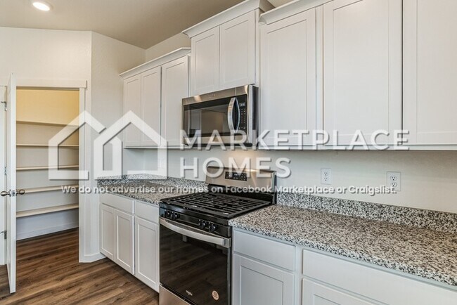 Building Photo - 127 N 66th Ave