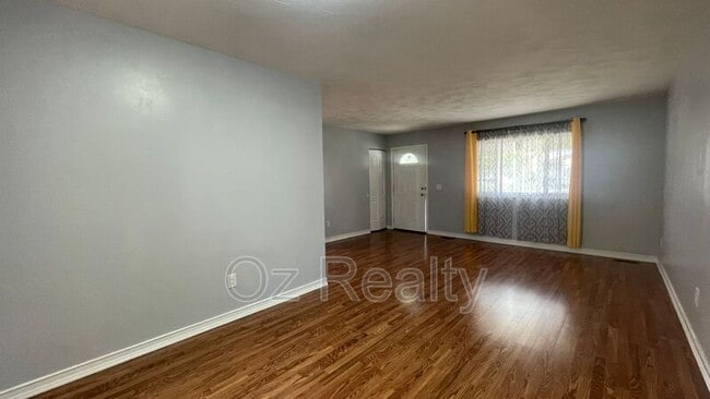 Building Photo - 551 Mallard Rd