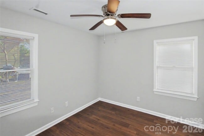Building Photo - 1228 Pegram St