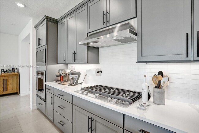 Building Photo - 4536 Silverwood Ln N