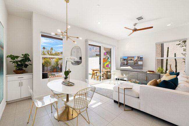 Building Photo - 483 Beacon Way