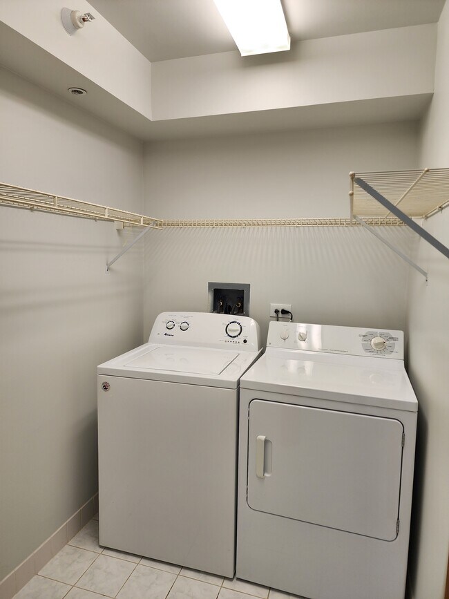 Laundry Room - 675 Pearson St