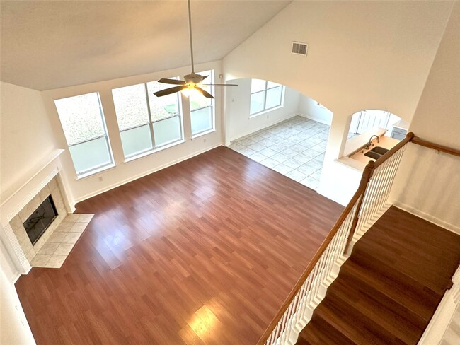 Building Photo - 46 S April Mist Cir