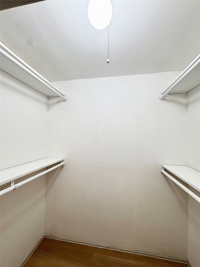 Building Photo - 1307 Willard St