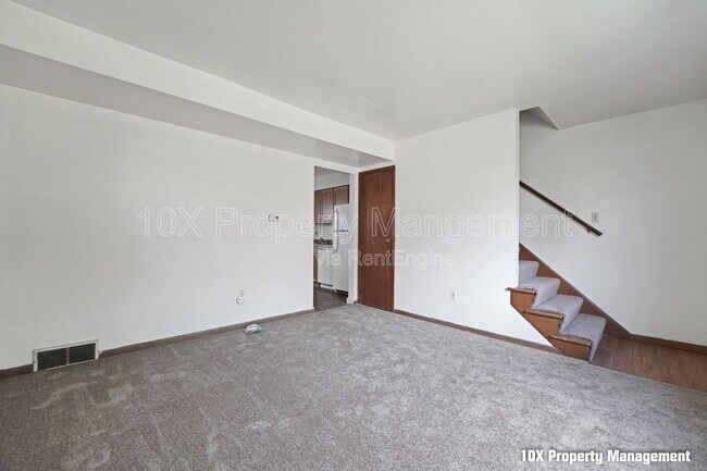 Building Photo - 1577 Briarwood Ave