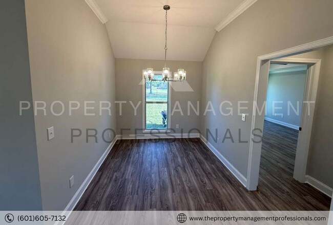 Building Photo - 563 Patrick Farms Dr