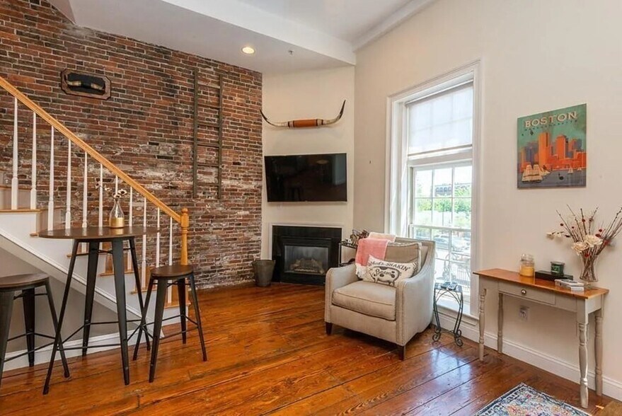 Building Photo - 141 Washington St