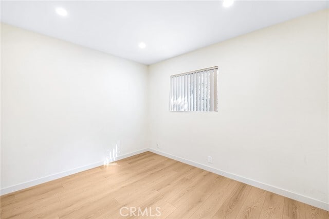 Building Photo - 333 Riverdale Dr