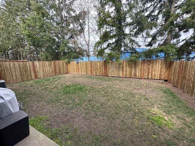 Building Photo - Spacious 4 bed 2.5 bath house in Cascade-Fairwood AC