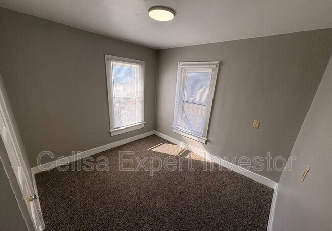 Building Photo - 1441 Wall St